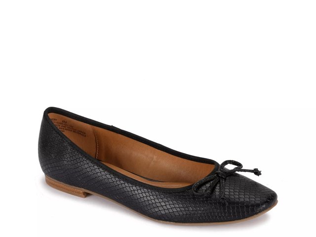 Baretraps Emery Ballet Flat - Free Shipping | DSW