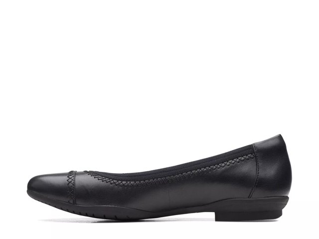 Clarks flats dsw discount