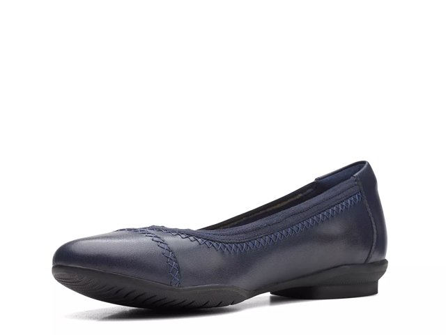 Clarks flats dsw hot sale