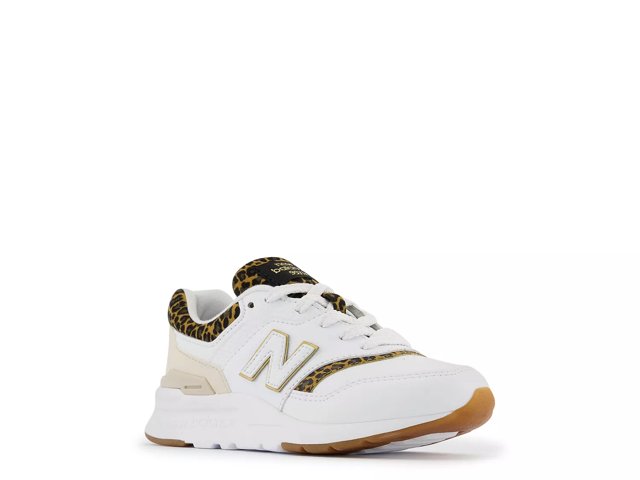 Dsw kids hot sale new balance