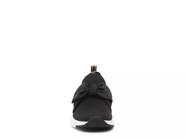 Black bow skechers hot sale