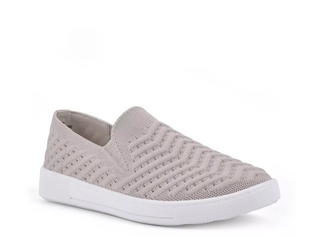 White hot sale mountain sneakers