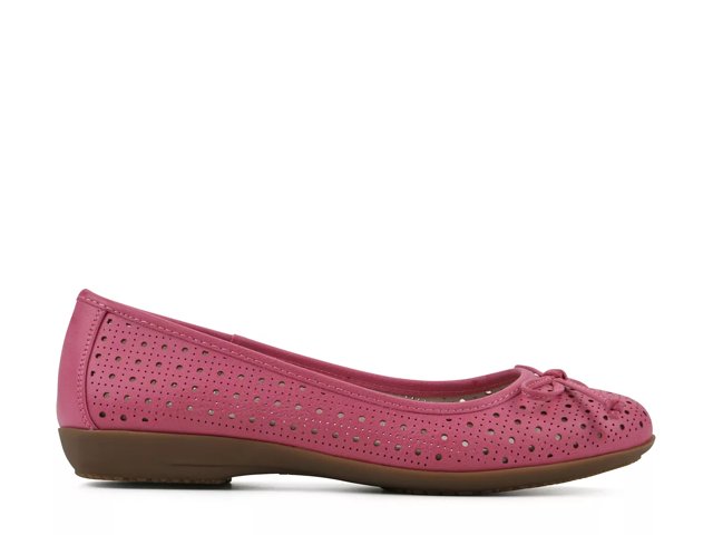 Cliffs by White Mountain Cheryl Ballet Flat