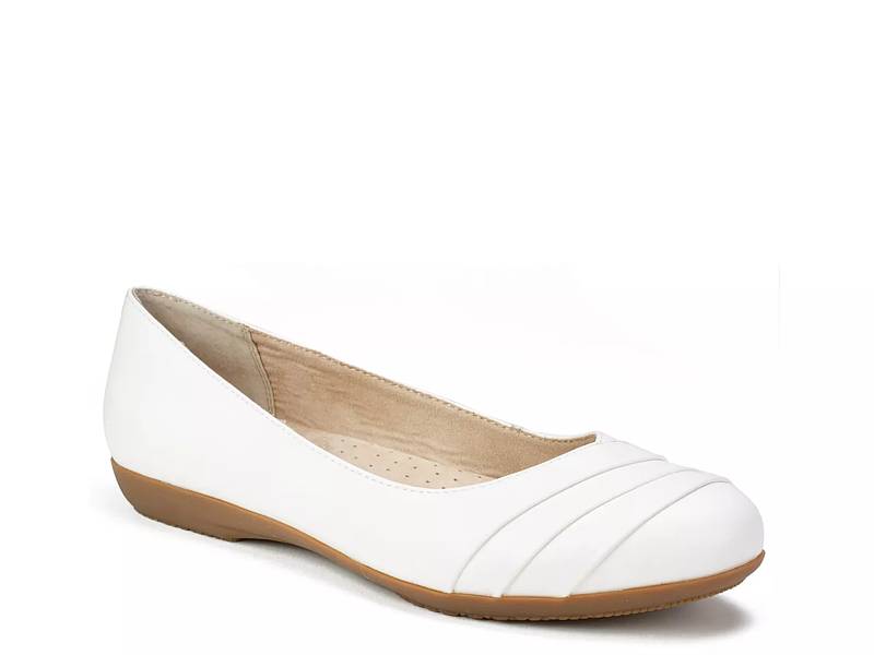 Dsw white flats online