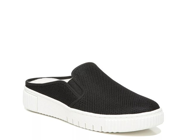 SOUL Naturalizer Women's Tia Medium/Wide Slip On Sneaker