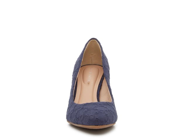 Kelly & Katie Genna Pump