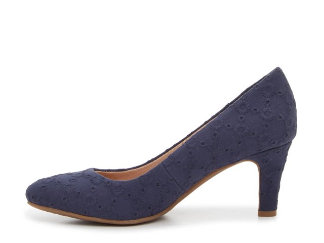 Kelly & Katie Genna Pump
