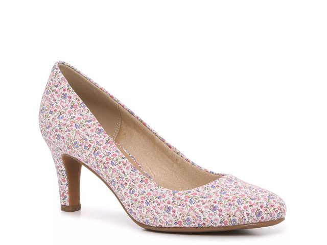 Beige pumps dsw discount