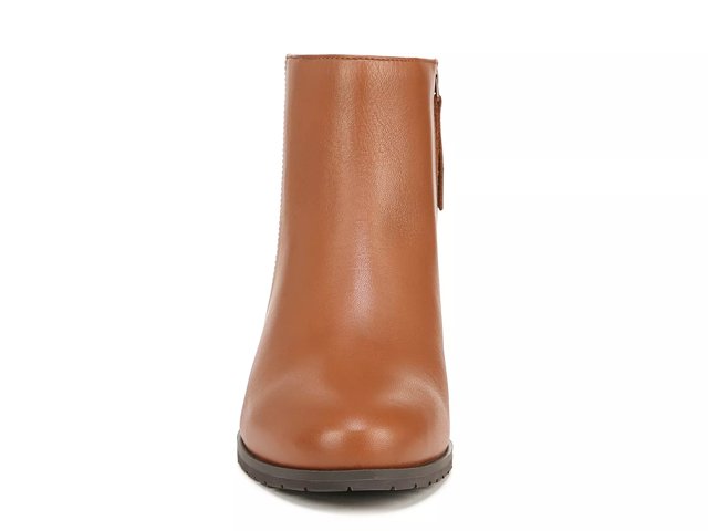 The bay hotsell naturalizer boots