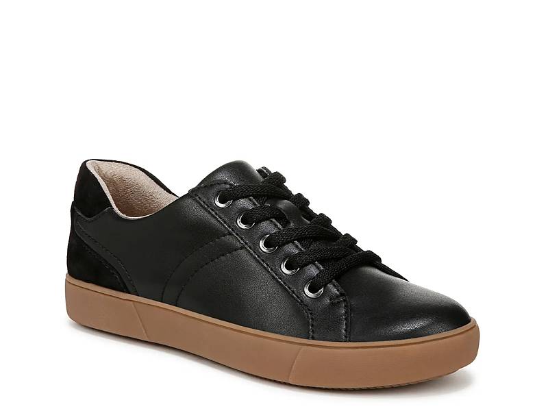 Shop Women s Slip Resistant Shoes DSW