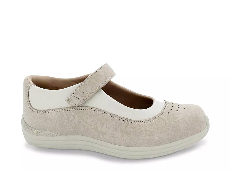 Women's SOUL Naturalizer, Idea Ballet Flat – Peltz Shoes