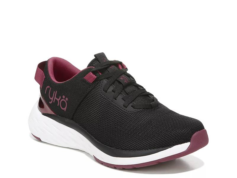 ryka women's devotion xt mid top training shoe