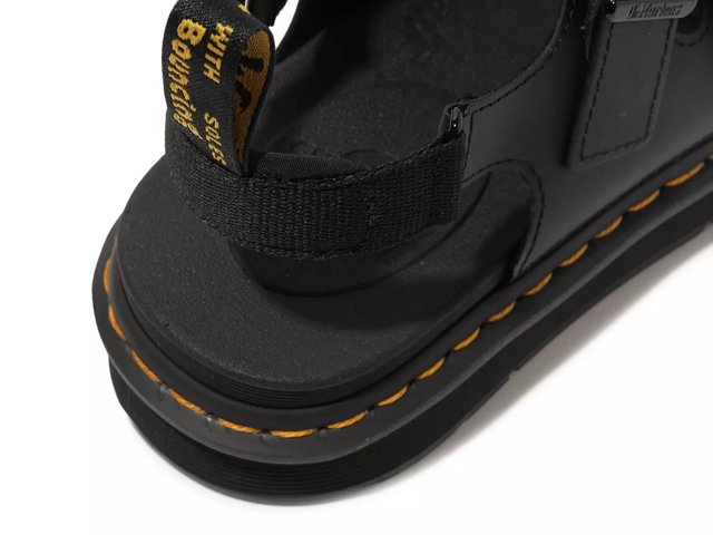 Dr martens soloman sandals 2025