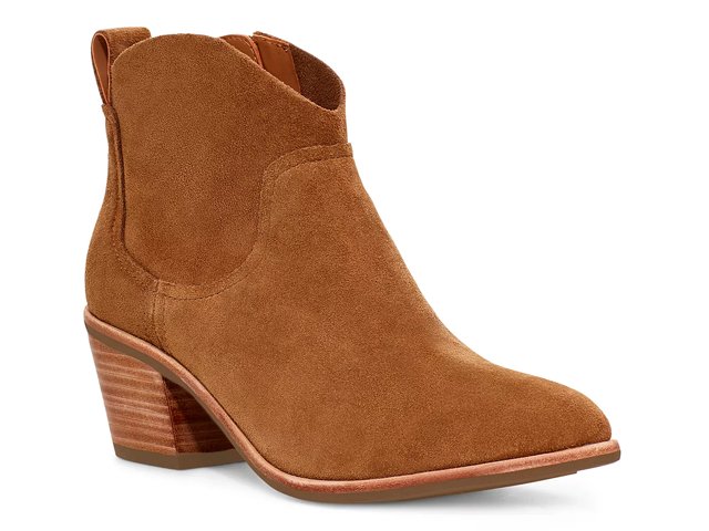 Ugg store boots dsw
