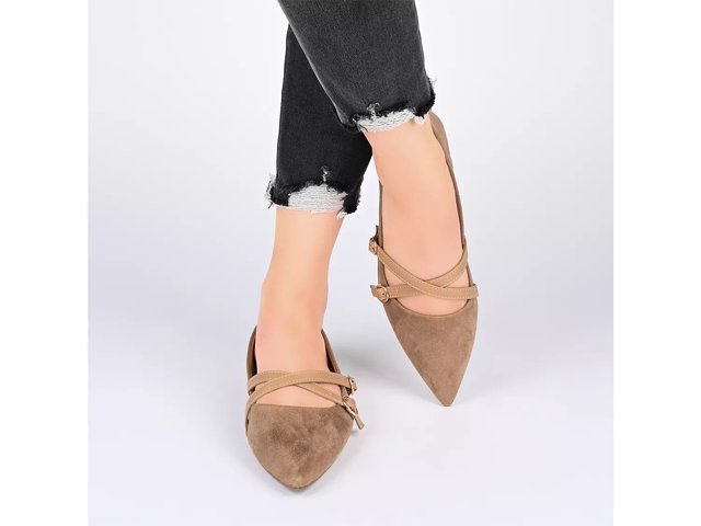 Journee Collection Patricia Flat