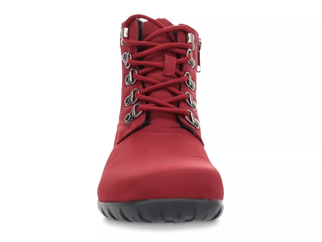 Dsw womens red on sale boots