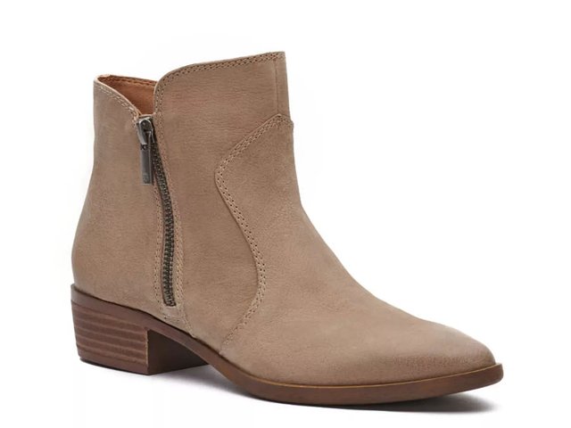 Dsw hotsell taupe booties