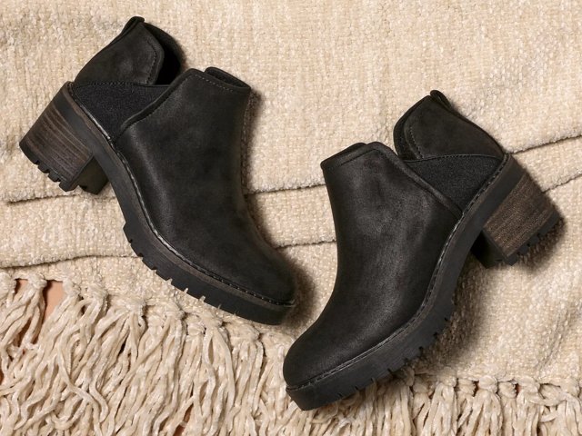 Crown Vintage Jana Bootie