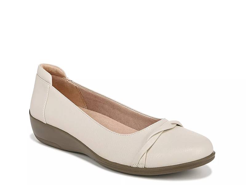 Daniel green best sale wedge slippers