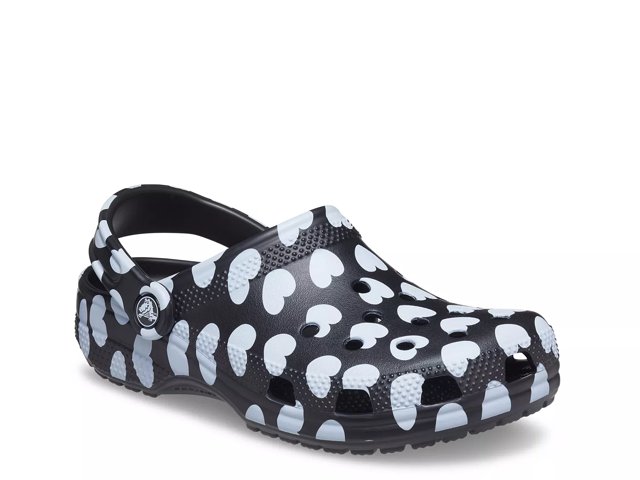 Heart print crocs clearance