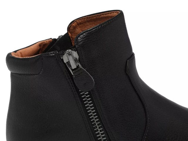 carter high top leather sneaker