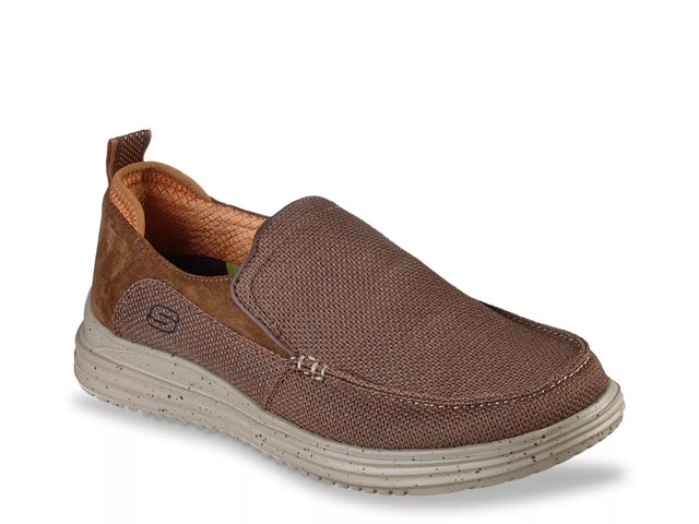 Skechers classic fit memory foam mens deals