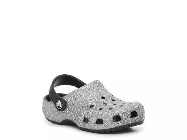 Silver crocs 2025