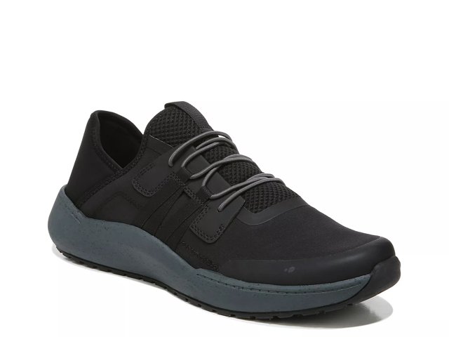 Dr scholl's slip hotsell on sneakers dsw