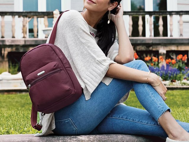 Travelon sales essential backpack