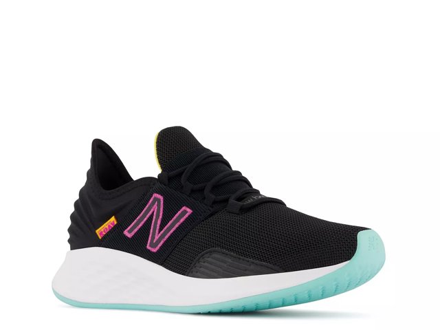 New balance roav all black sales