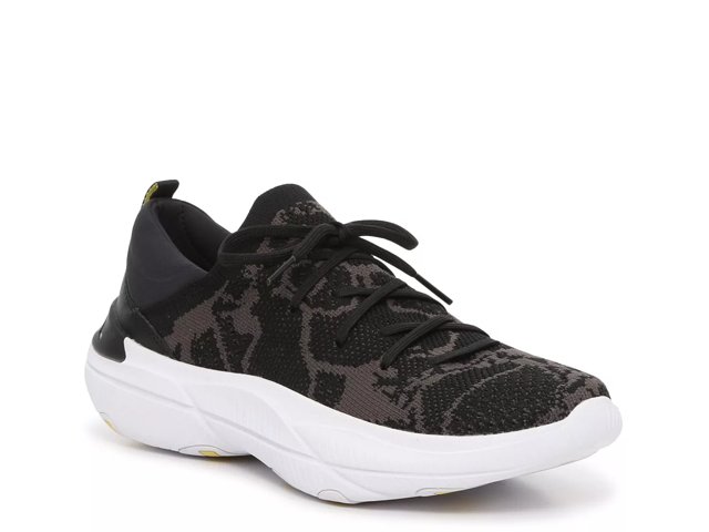 Reebok zig explorer hotsell