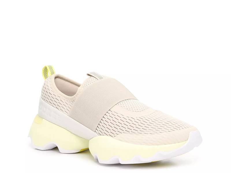 womens kinetic impact strap sneaker
