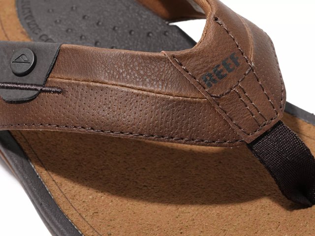 Dsw flip flops mens deals