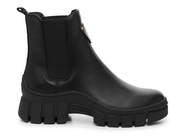 hestia boots guess