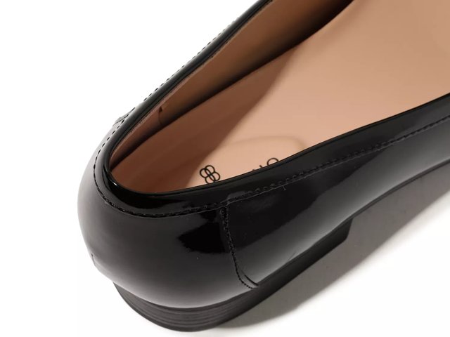 Bandolino sales flats dsw