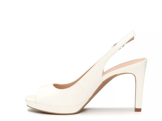 kelly and katie tiana pump