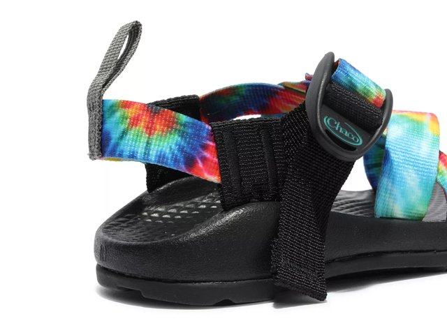 Kids black chacos discount
