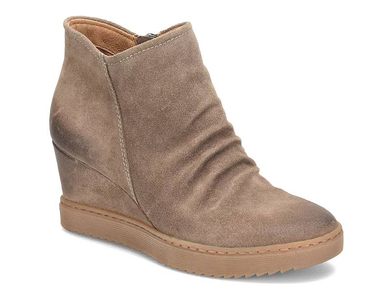 Soul naturalizer haley deals wedge bootie