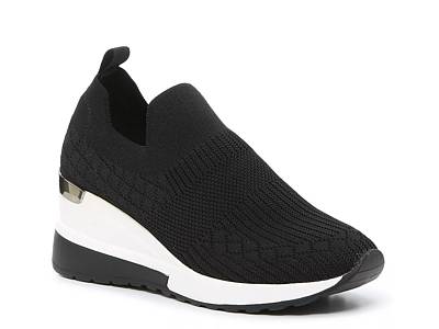 Dsw black hot sale womens sneakers