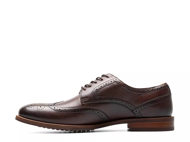 Wingtip florsheim hotsell