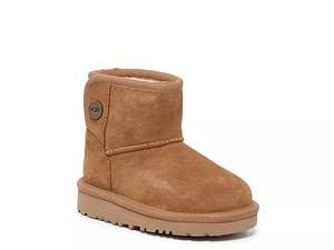 Girls in hotsell ugg boots