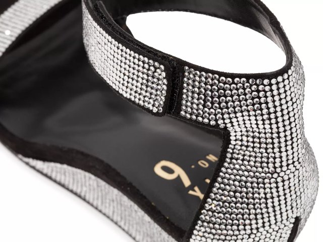 Mix No. 6 Prunela Wedge Pump