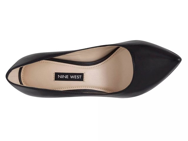 【Nine West】キンダ Amazon.com | Nine West Women's Frends3 Pump, Black 001, 8.5