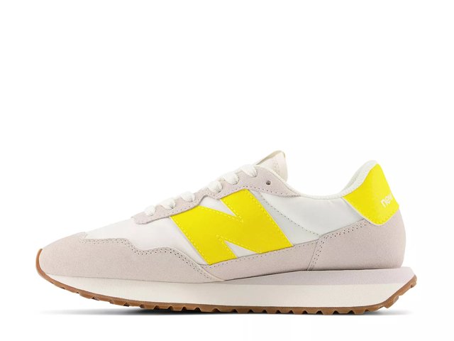 New balance deals sneakers dsw