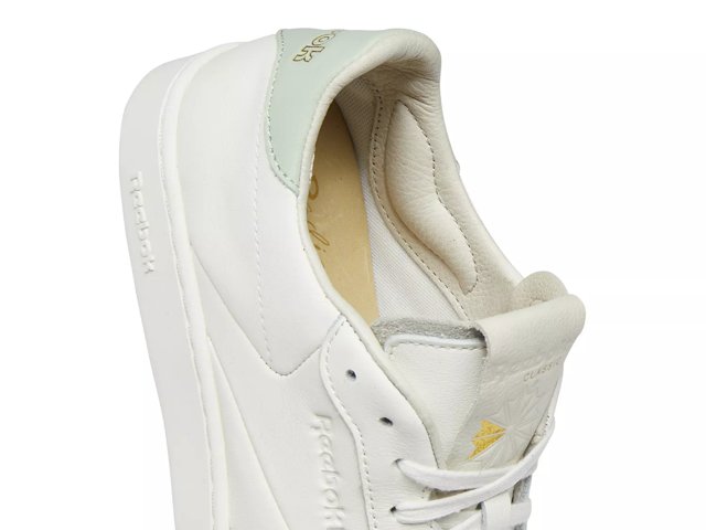 How to clean shop white reebok sneakers