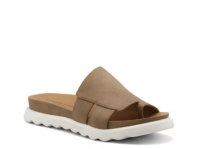 Dsw adrienne vittadini sandals on sale