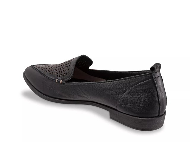 Bueno Blazey Flat