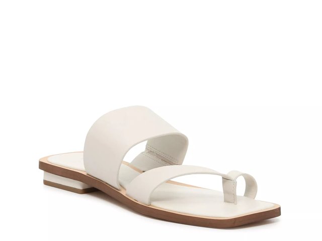 White flat sandals best sale dsw