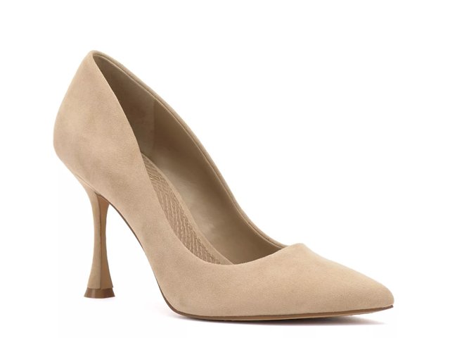 Vince camuto nude heels clearance