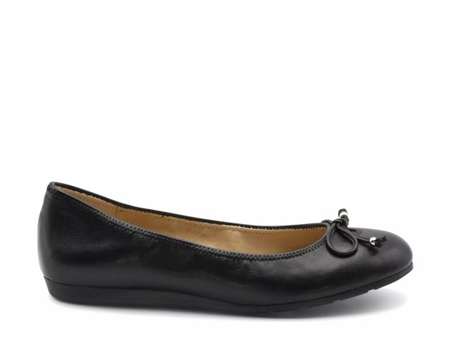 Mootsies tootsies flats on sale
